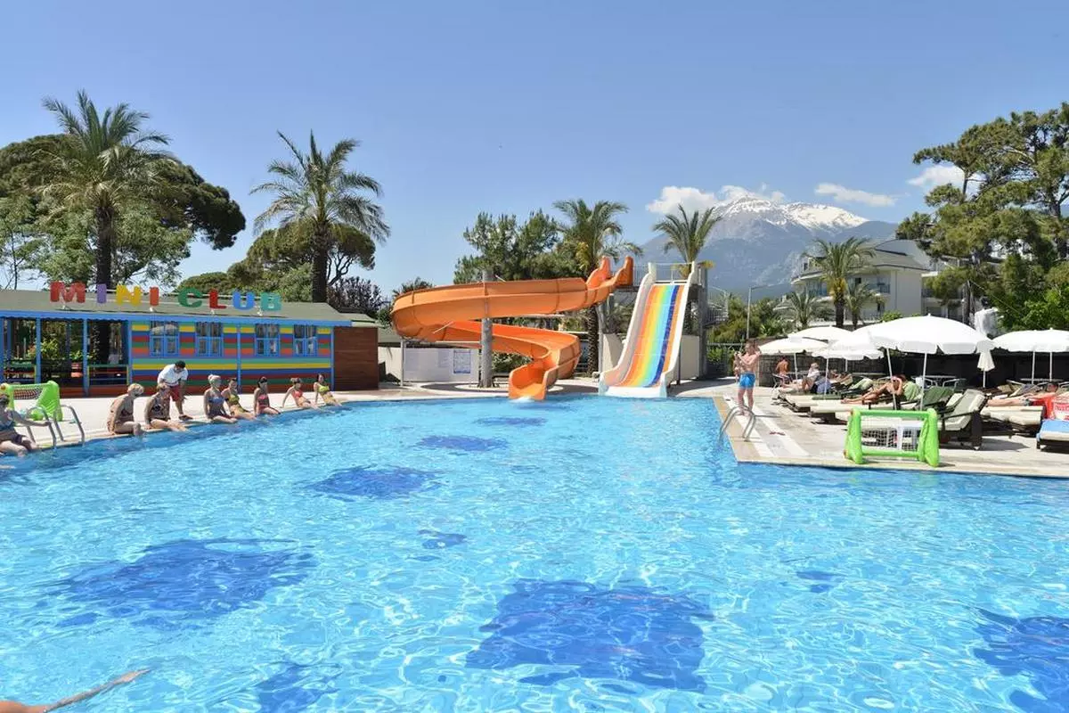 LUCIDA BEACH AQUA PARK (Copy).jpg